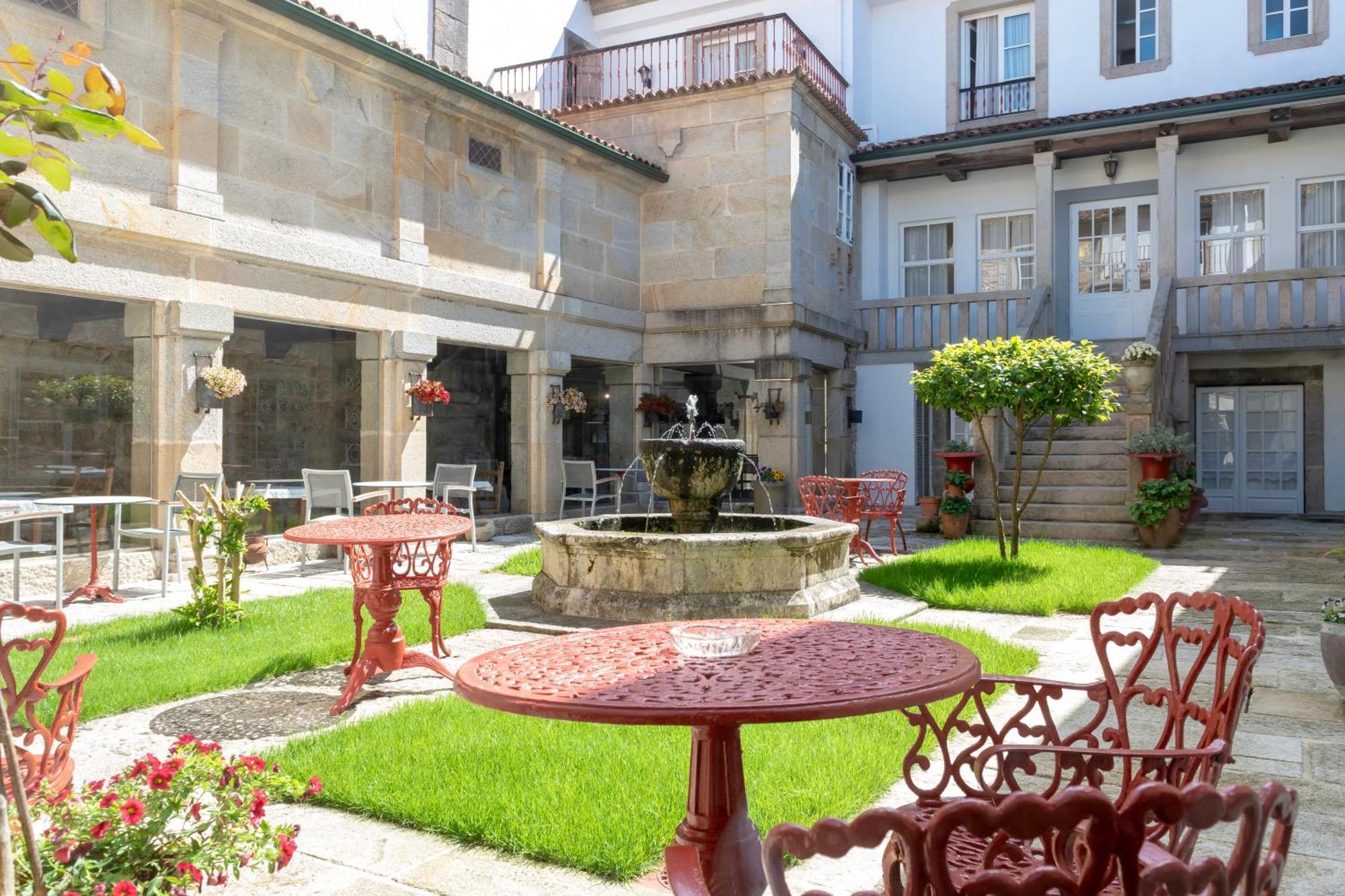 Hotel Monumento Convento De San Benito A Guarda Exterior foto