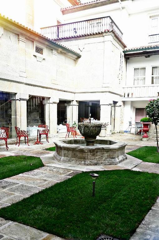 Hotel Monumento Convento De San Benito A Guarda Exterior foto